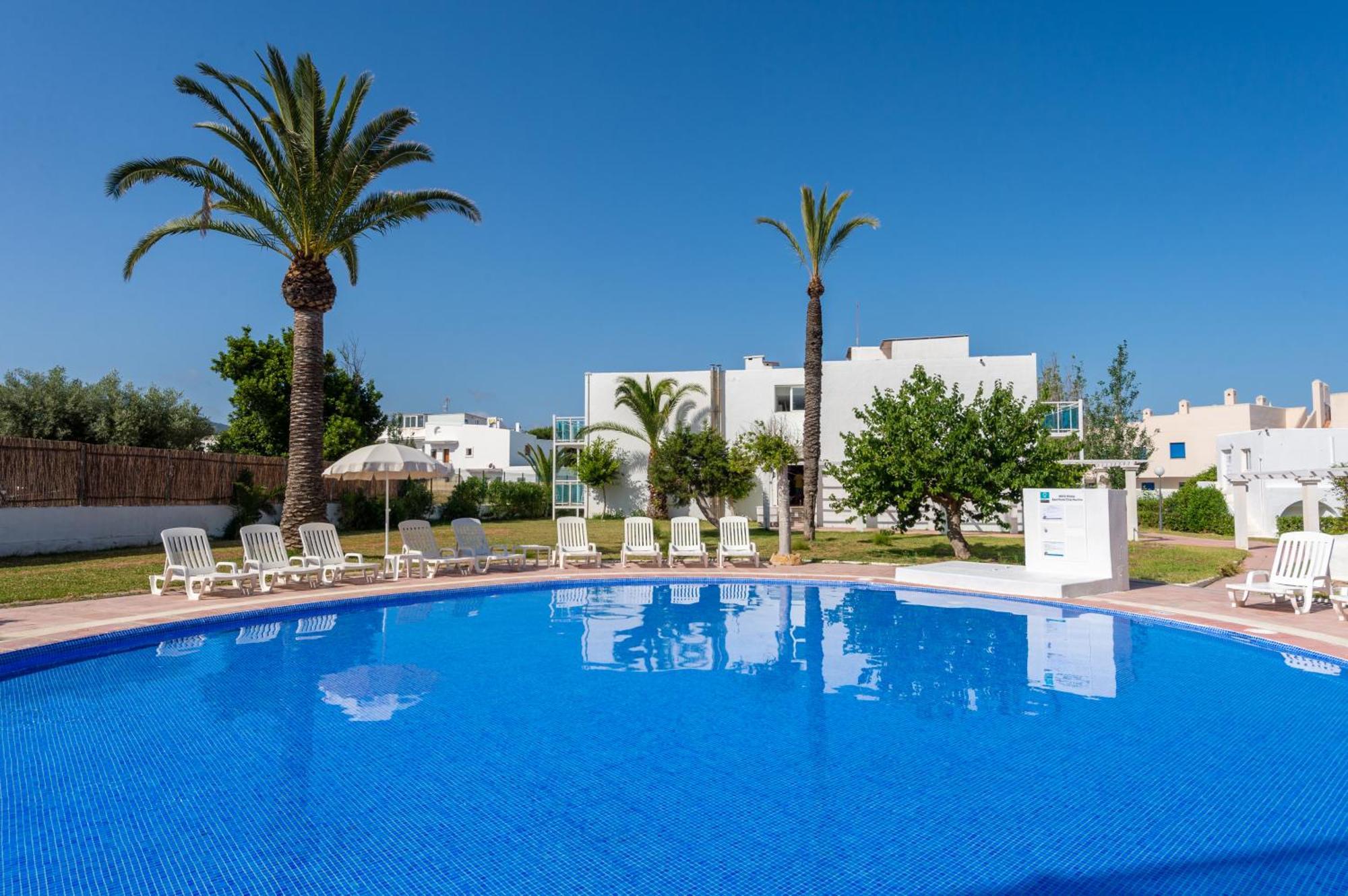 Aparthotel Vibra Club Maritim San Antonio  Buitenkant foto