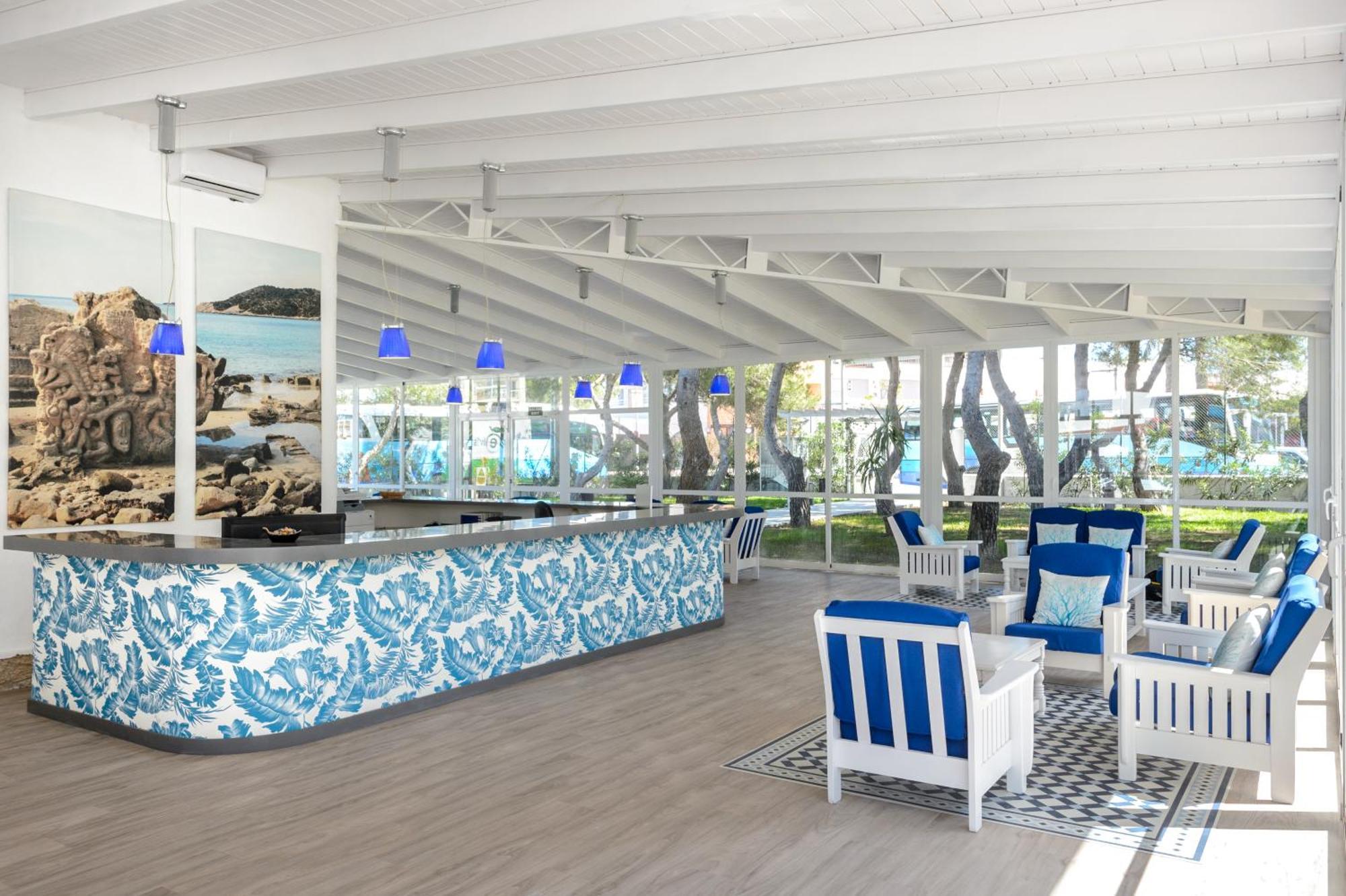 Aparthotel Vibra Club Maritim San Antonio  Buitenkant foto